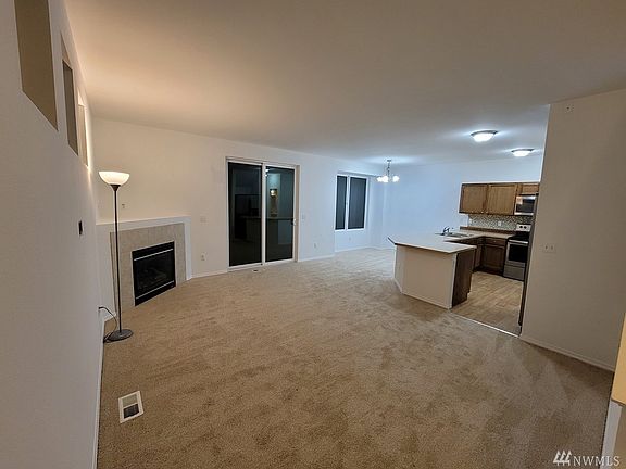 4th image of 9929 184th St E #20