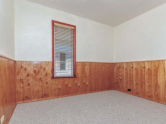 5th image of 1307 Logan Ave