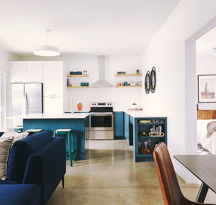 1st image of 113 SE H St #303