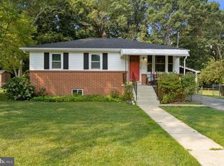 18 Robshire Manor Rd, Huntingtown, MD 20639