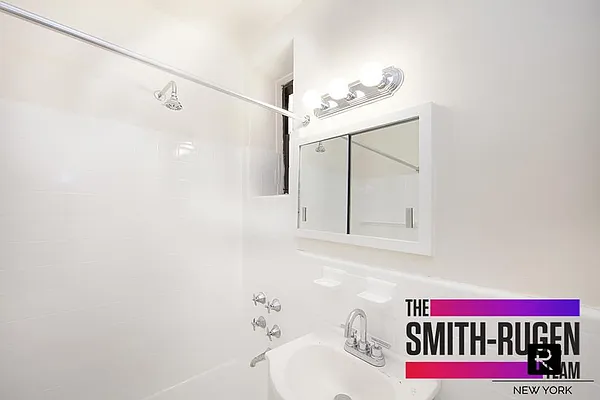 Rented by R New York | media 6