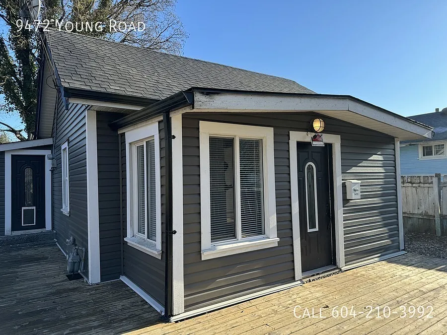 9472 Young Rd photo 1