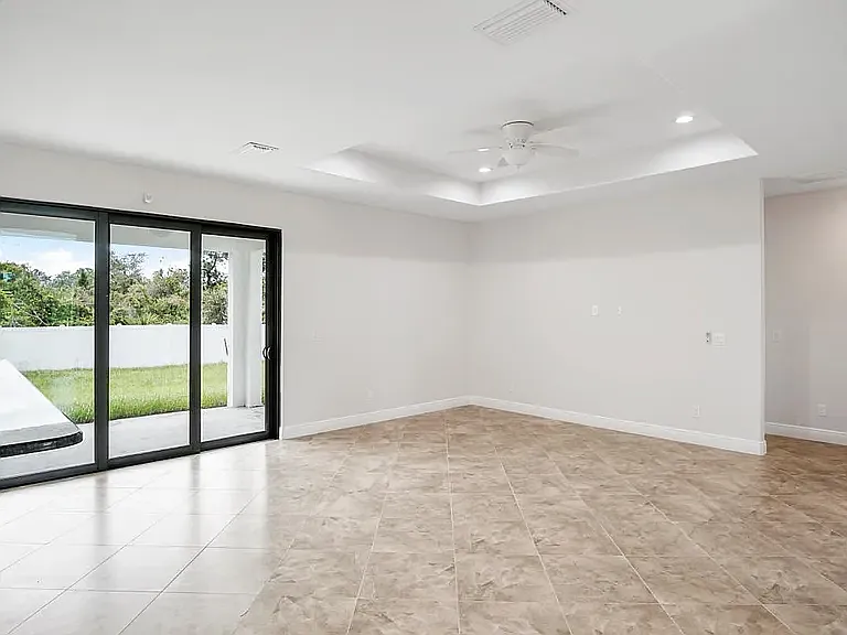 4 bed, 1800 sqft, $2,200 — Photo 3