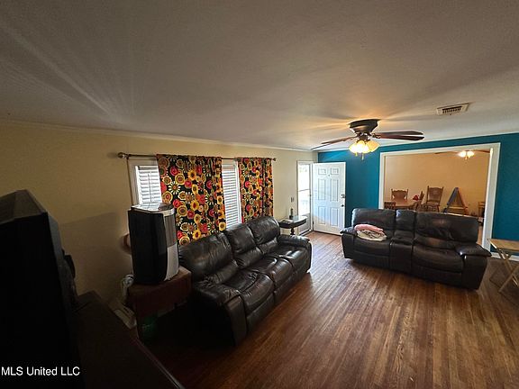 4th image of 2049 Eleanor St