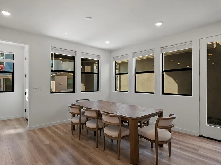 1586 Waterside Ln — Photo 17