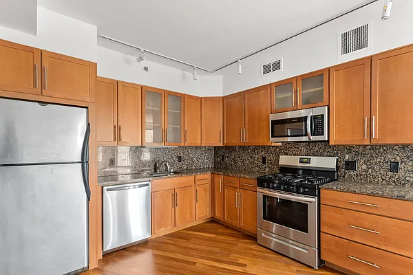 Sold by Compass | media 5