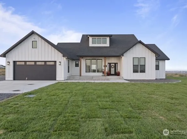 215 SE Desert Hills Loop, Moses Lake, WA 98837