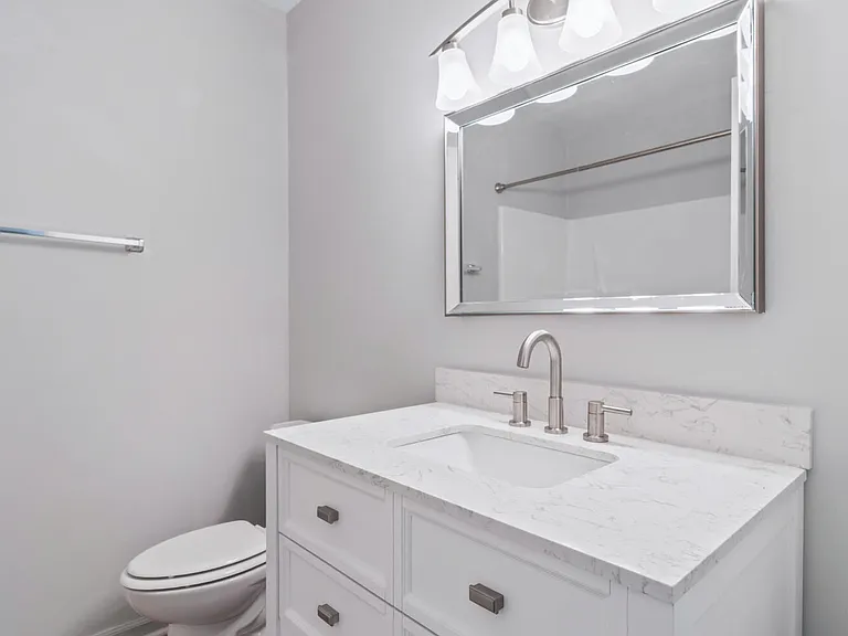 126 Witten Cir #B — Photo 12
