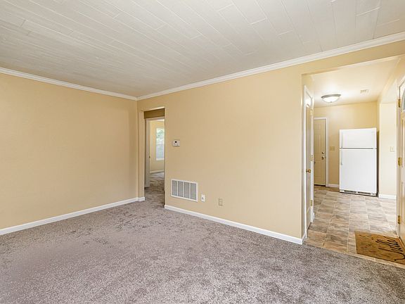 4th image of 2615 E 36th Ave