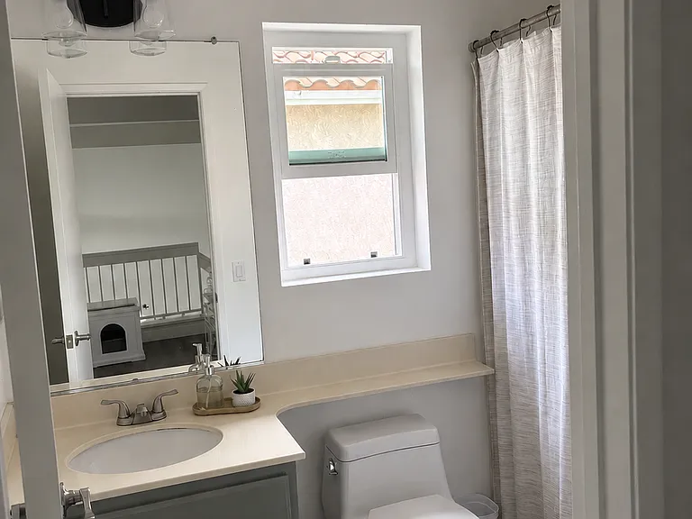 1734 Mount Way — Photo 9