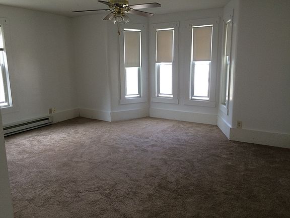 4th image of 100 Conant St