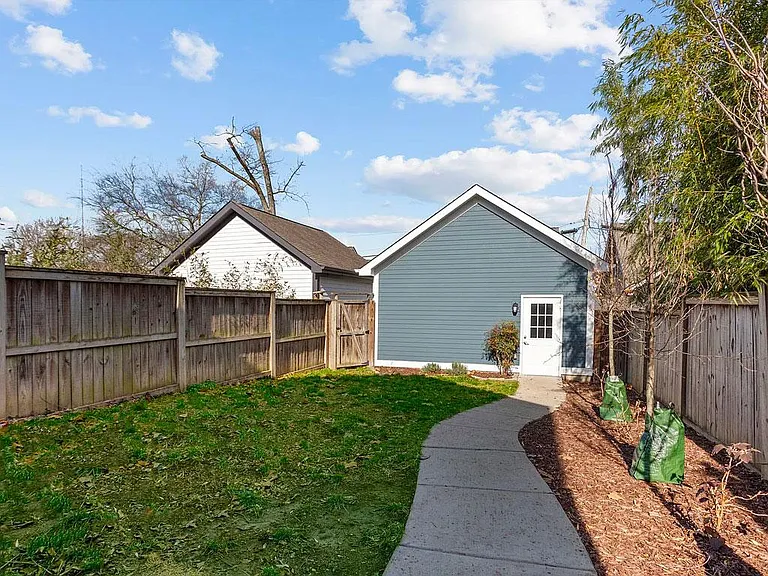 920 Caruthers Ave — Photo 34