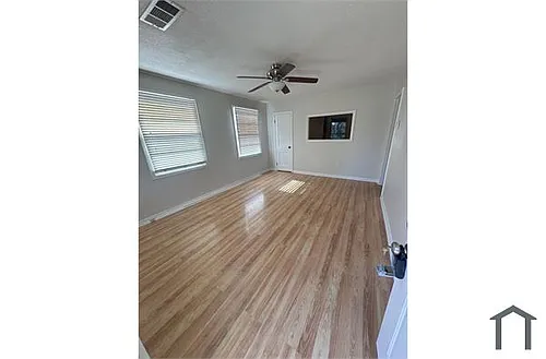 3823 Saint Charles Pl Photo 1