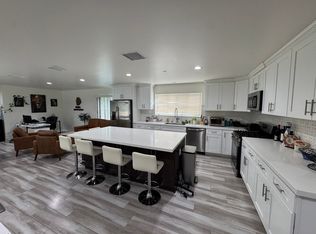 15931 Chatsworth St, Granada Hills, CA 91344