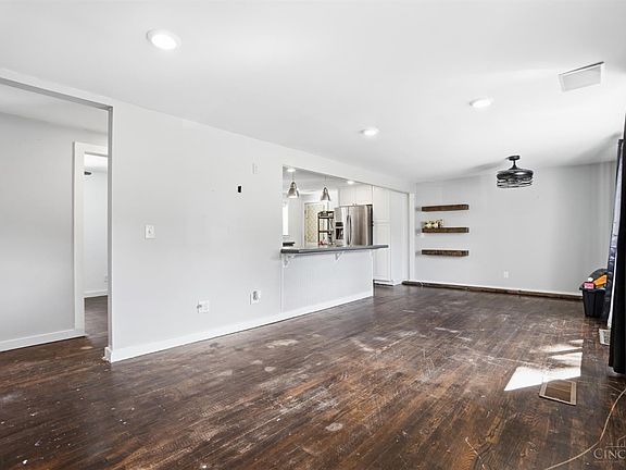 4th image of 5792 Gaines Rd