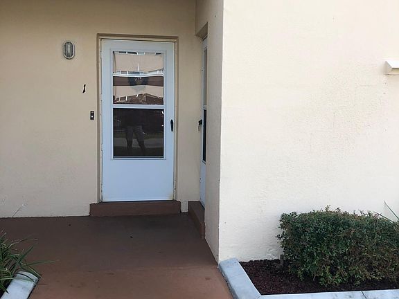 Private entrance to the unit