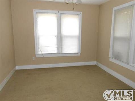 5th image of 203 Bryson St