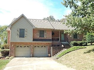 174 Hospital St, Cadiz, KY 42211