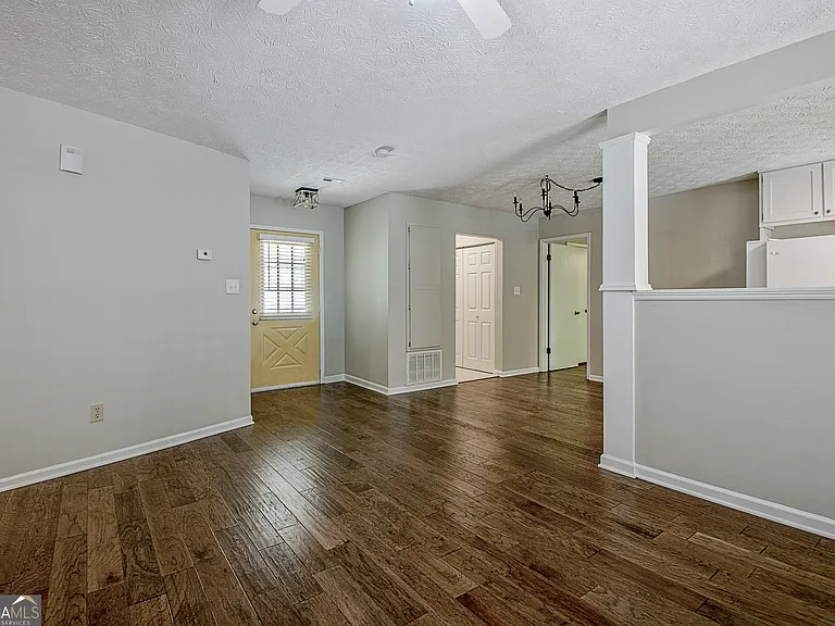 413 Deergrass Trl — Photo 11