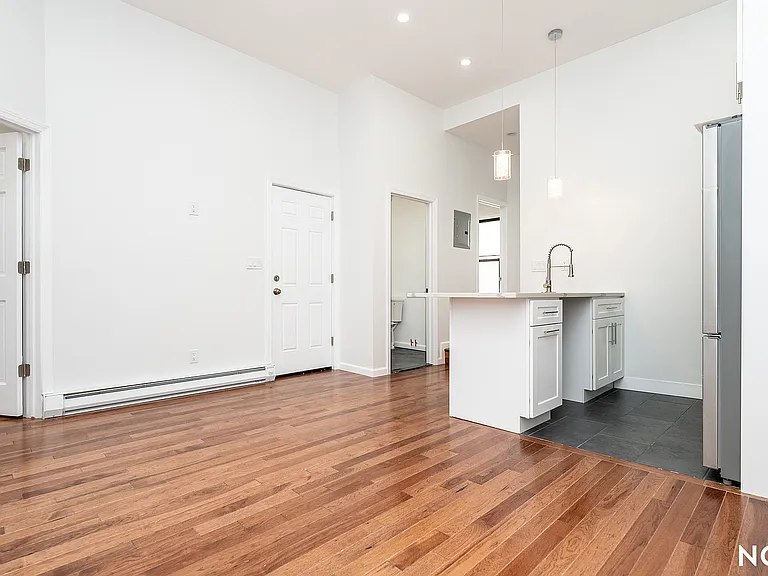 1869 Greene Ave #1F — Photo 11