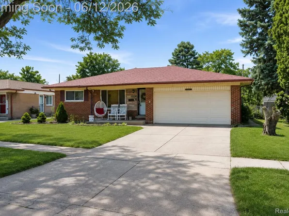 32808 Wareham Ct, Warren, MI 48092