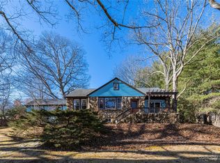 25 Mineral Springs Rd, Asheville, NC 28805