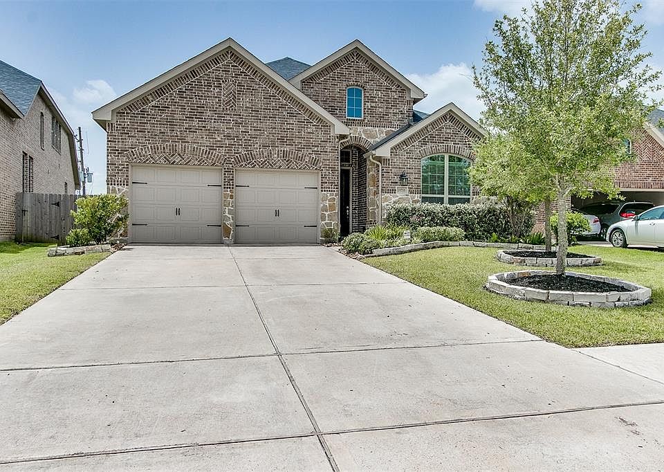 1st image of 19755 Terrazza Lake Ln