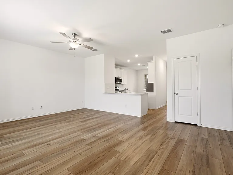 5105 Greywing Dr — Photo 2