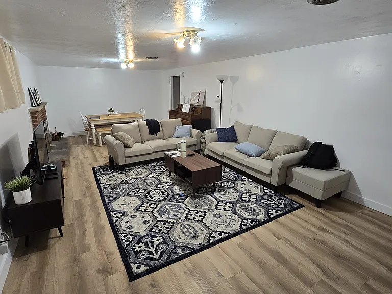 4624 S Meadow Rd — Photo 9