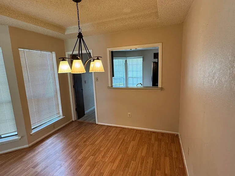 4904 Cypress Ave — Photo 6