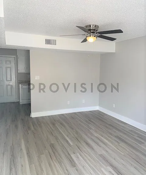 2 bed, 1.5 bath, $1,025 — Photo 3