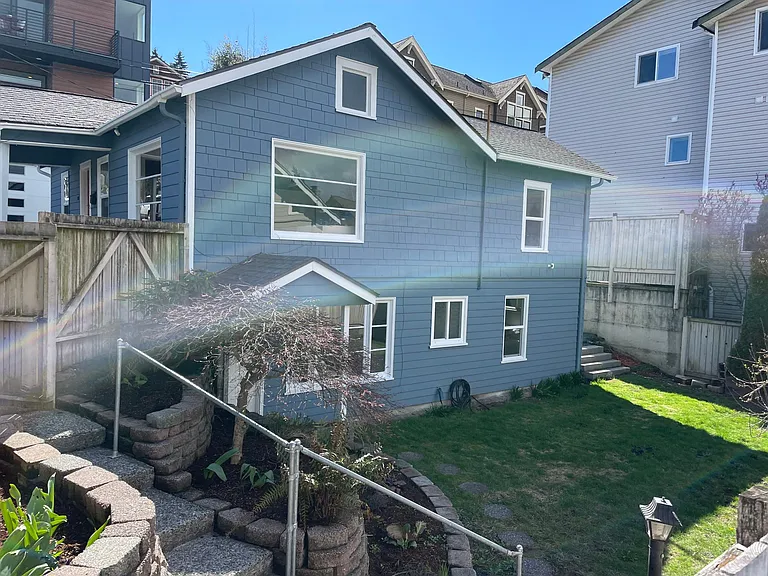 3115 Queen Anne Ave N — Photo 1