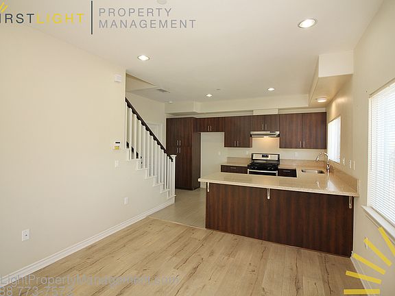 5th image of 11942 Terra Bella St Unit 2