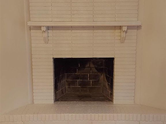 3rd image of 3570 Firestone Blvd