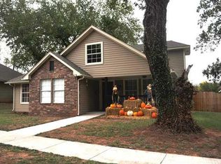 414 S 1st St, Guthrie, OK 73044