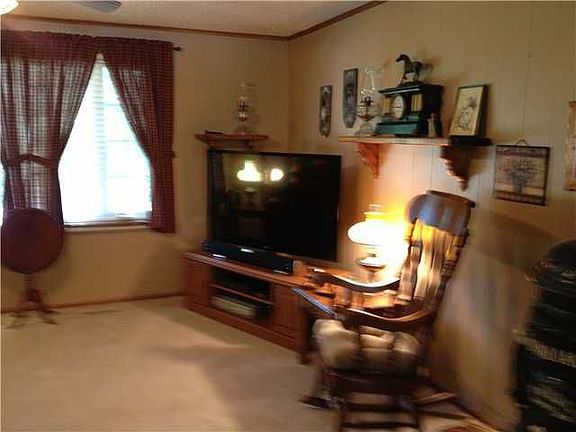 2nd image of 255 Laurie Ln