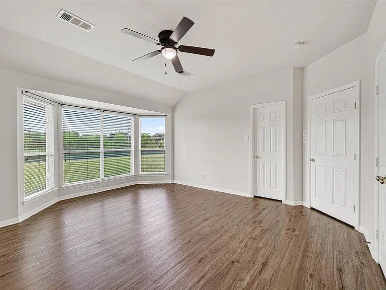 14603 Bladenboro Dr — Photo 36