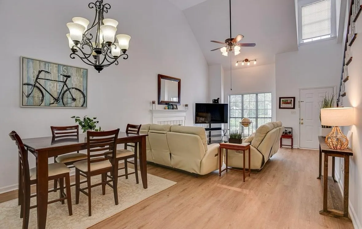 115 Hammond Place Cir — Photo 4