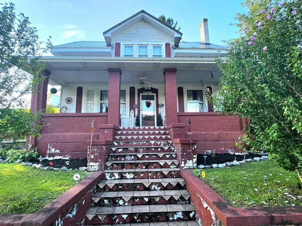 815 Front St E, Coeburn, VA 24230