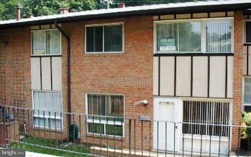 1st image of 10007 Mosby Woods Dr
