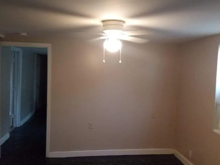 1941 Painters St #B — Photo 7