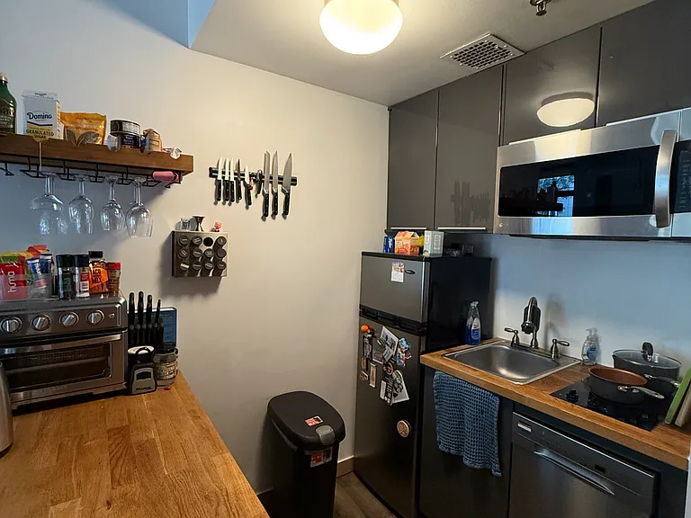 59 W 90th St #2F — Photo 4