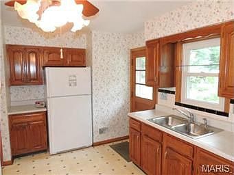 5th image of 977 Briarton Dr