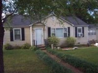 904 Carolyn St, Tuscumbia, AL 35674