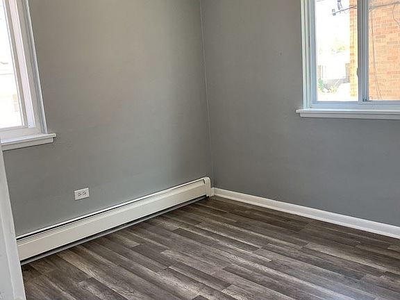 5th image of 1306 Sibley Blvd APT 3