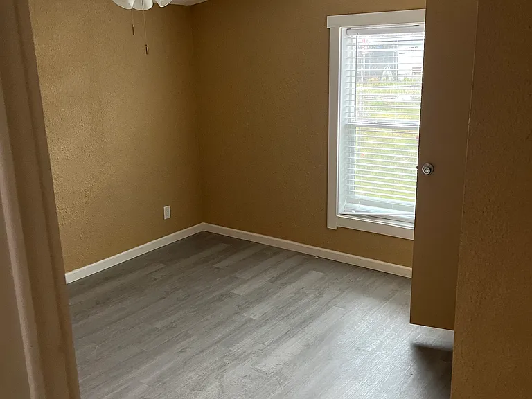 44 Los Chavez Ave — Photo 8