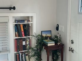 1570 Locust St, San Diego, CA