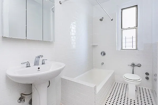 Rented by Living New York | media 32