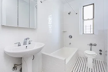 Rented by Living New York