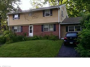 17 Hesse Rd, Hamden, CT 06517